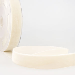 Ribbon Velvet 16mm Col 051 Ivory