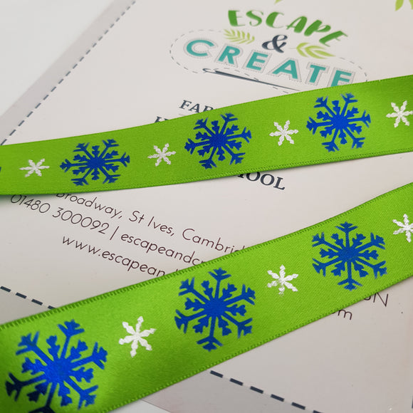 Ribbon 25mm Printed Snowflakes on Green