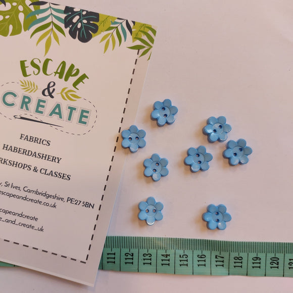 Button 15mm Novelty Flower in Pale Blue