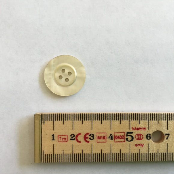 Button 23mm Round Raised  Rim Cream