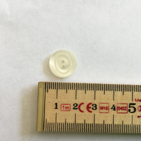 Button 15mm Round Raised  Rim Cream/clear
